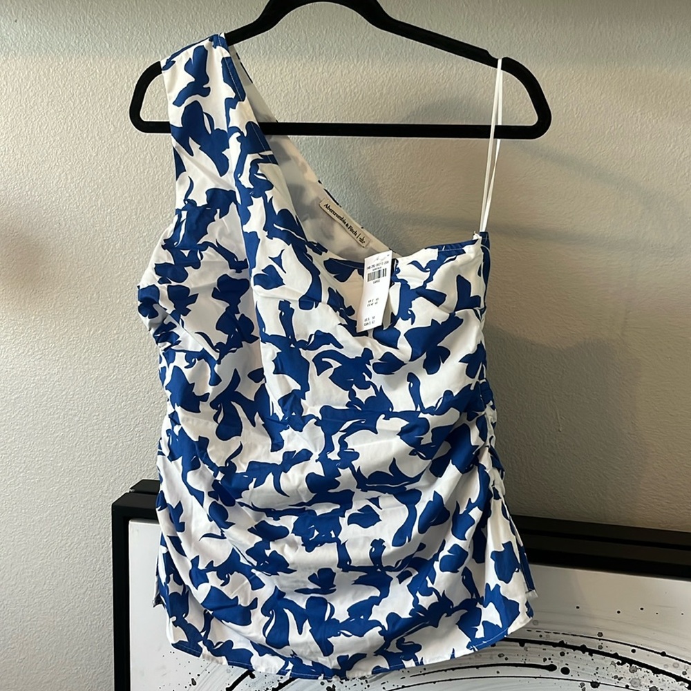 Abercrombie & Fitch one shoulder white with blue flowers